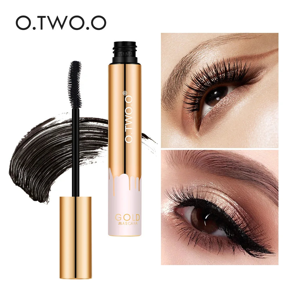 حقق رموشا درامية مرفوعة مع O.TWO. ماسكارا O Professional Volume Cured Lashes. هذه التركيبة المقاومة للماء توفر قوة تجعيد وزيادة الحجم فورية