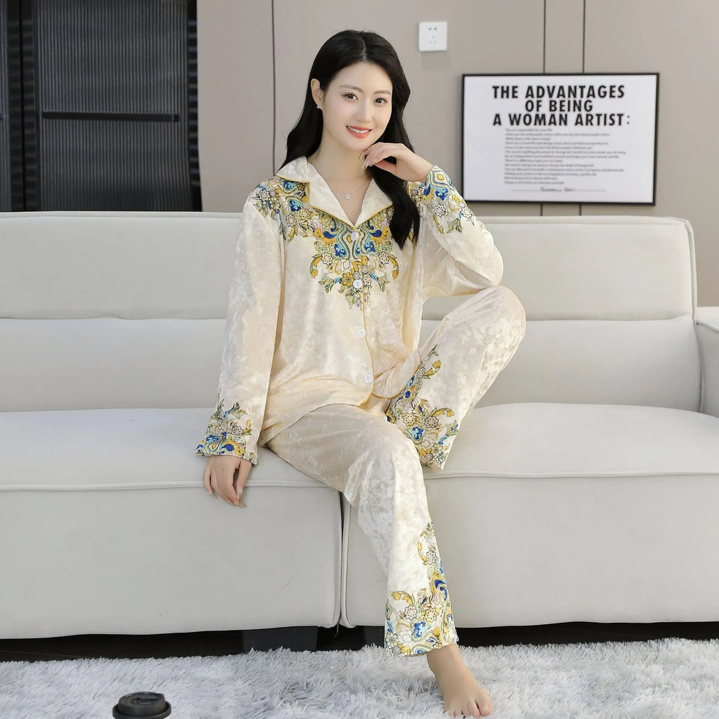 Elegant Women Pajamas 2-Piece Set long sleeved pants Print Velvet Pajamas Homewear Ladies Pajamas Women Sleepwear