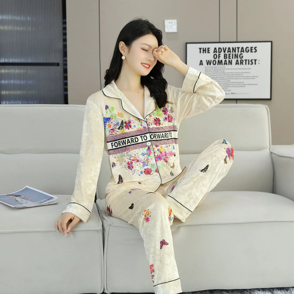 Elegant Women Pajamas 2-Piece Set long sleeved pants Print Velvet Pajamas Homewear Ladies Pajamas Women Sleepwear