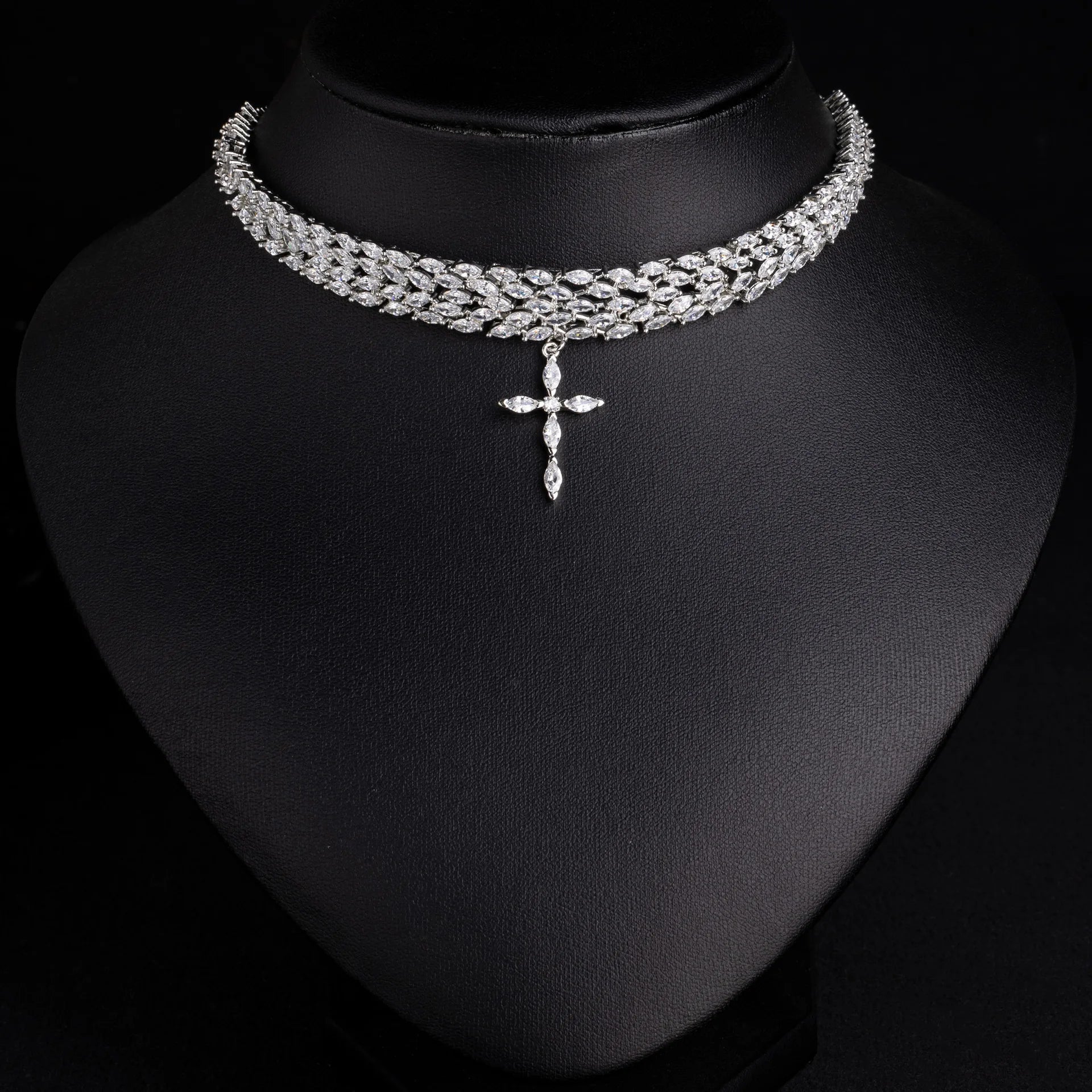 New Luxury Charm Pendant Necklace Everyday Fine Jewelry Unisex Costume Accessories Suitable for Wedding Holiday Party Gifts M983