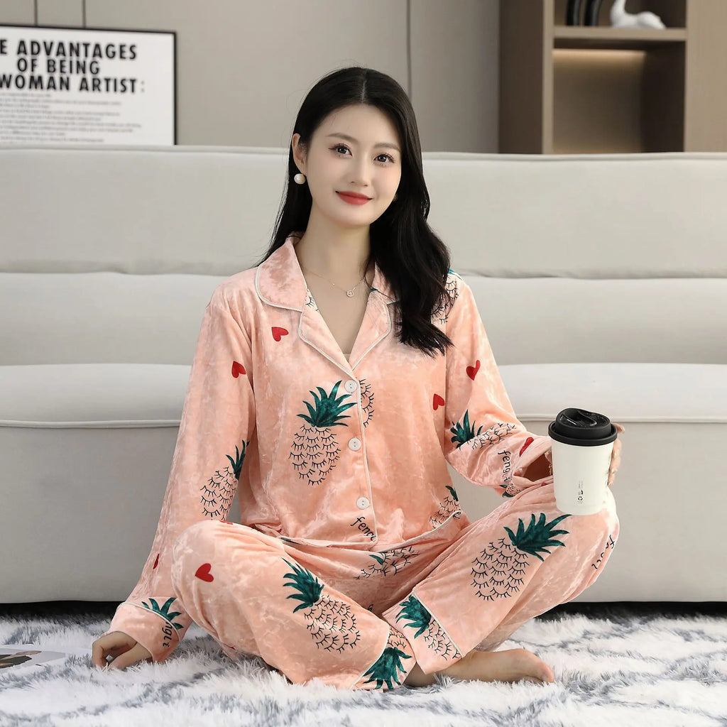 Elegant Women Pajamas 2-Piece Set long sleeved pants Print Velvet Pajamas Homewear Ladies Pajamas Women Sleepwear