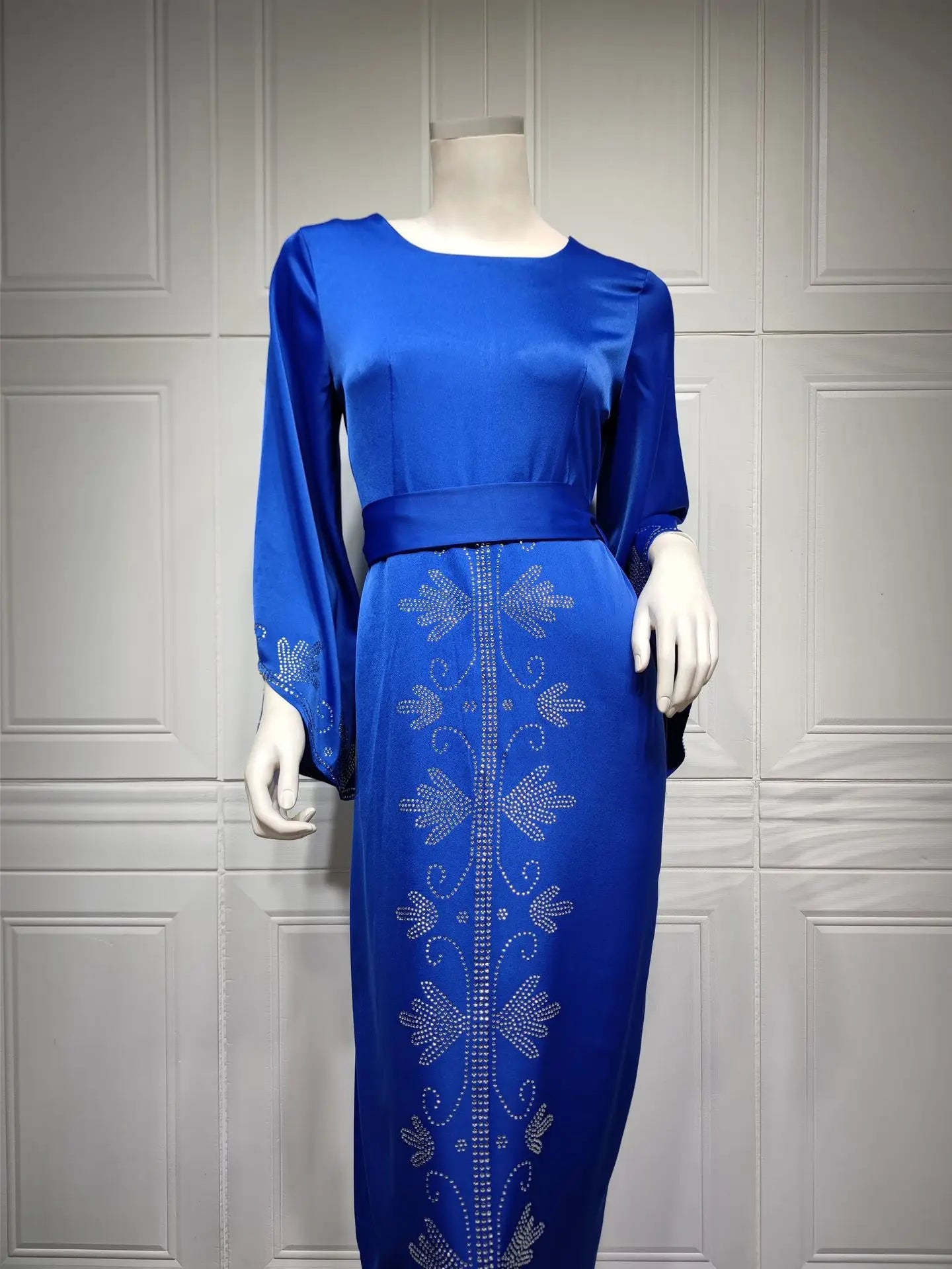 Elegant Satin Evening Gown Muslim Dress Women Abaya Long Sleeve Turkish Dresses Stylish Diamond Women Maxi Dress Dubai Kaftan