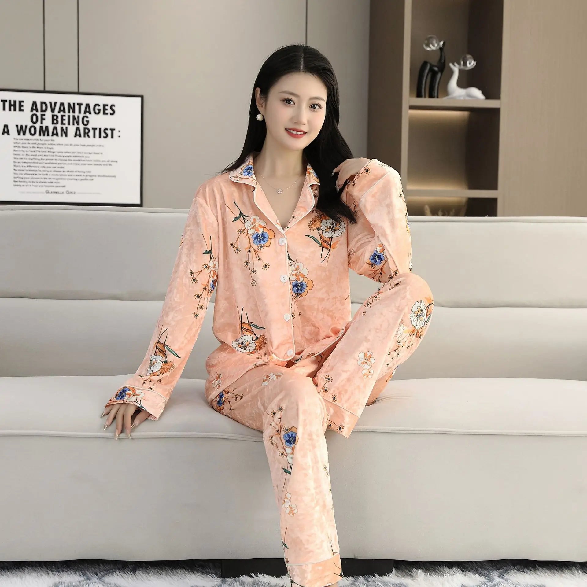 Elegant Women Pajamas 2-Piece Set long sleeved pants Print Velvet Pajamas Homewear Ladies Pajamas Women Sleepwear