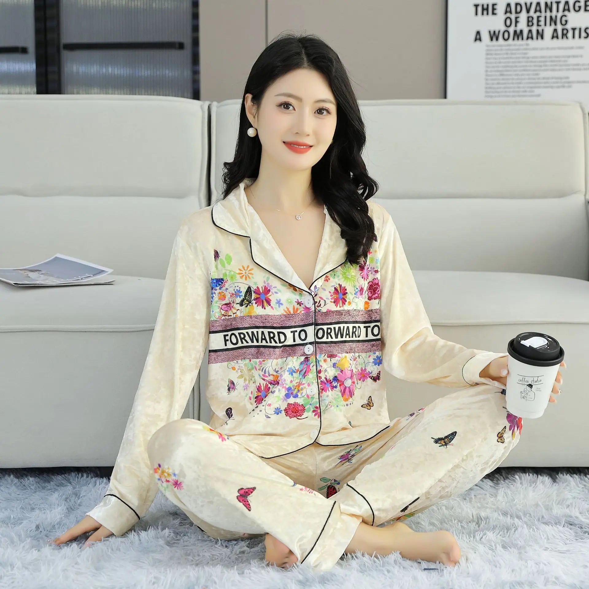 Elegant Women Pajamas 2-Piece Set long sleeved pants Print Velvet Pajamas Homewear Ladies Pajamas Women Sleepwear