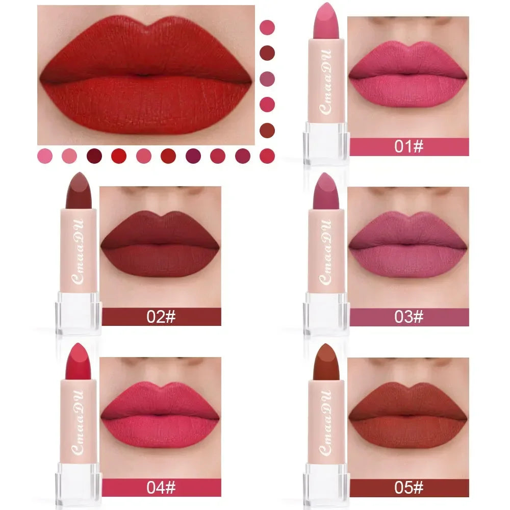 أحمر الشفاه السائل من CmaaDu 15Color Pro يقدم تغطية غنية ومطفأة مع ملمس ناعم وخفيف بفضل تركيبته التي تحتوي على زيت خفيف.