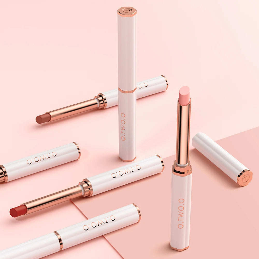 O.TWO.O Lip Balm Colors Ever-changing Lips Plumper Oil Moisturizing Long Lasting With Natural Beeswax Lip Gloss Makeup Lip Care