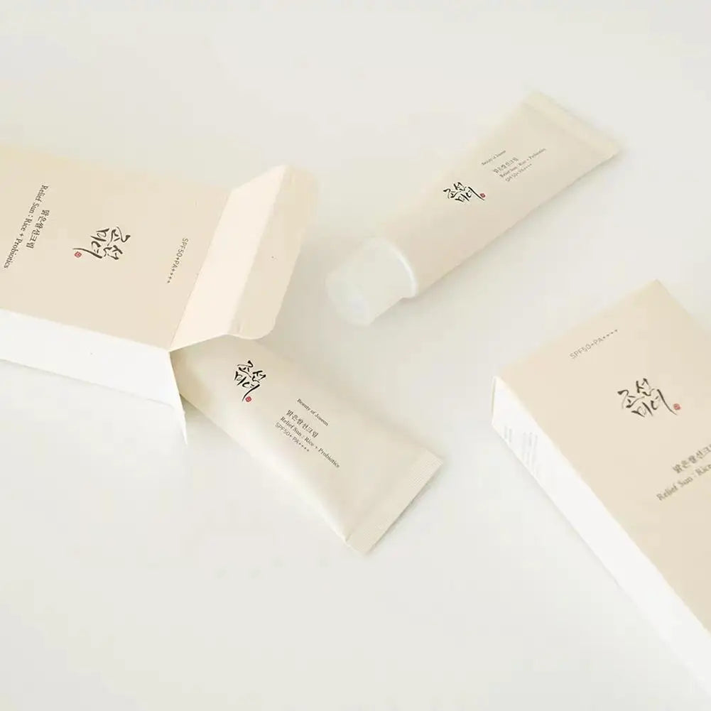 واقي شمس بالأرز والبروبيوتيك SPF50+ – حماية وترطيب يومي ☀️✨