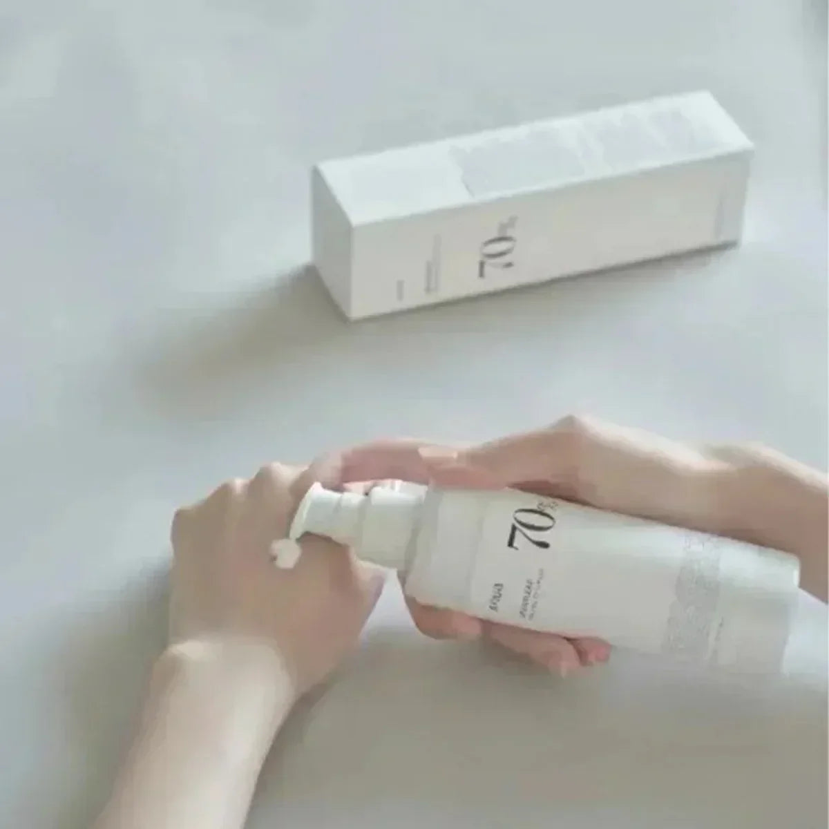 ونر وسيروم Lacto-C للعناية بالبشرة وتنظيف المسام