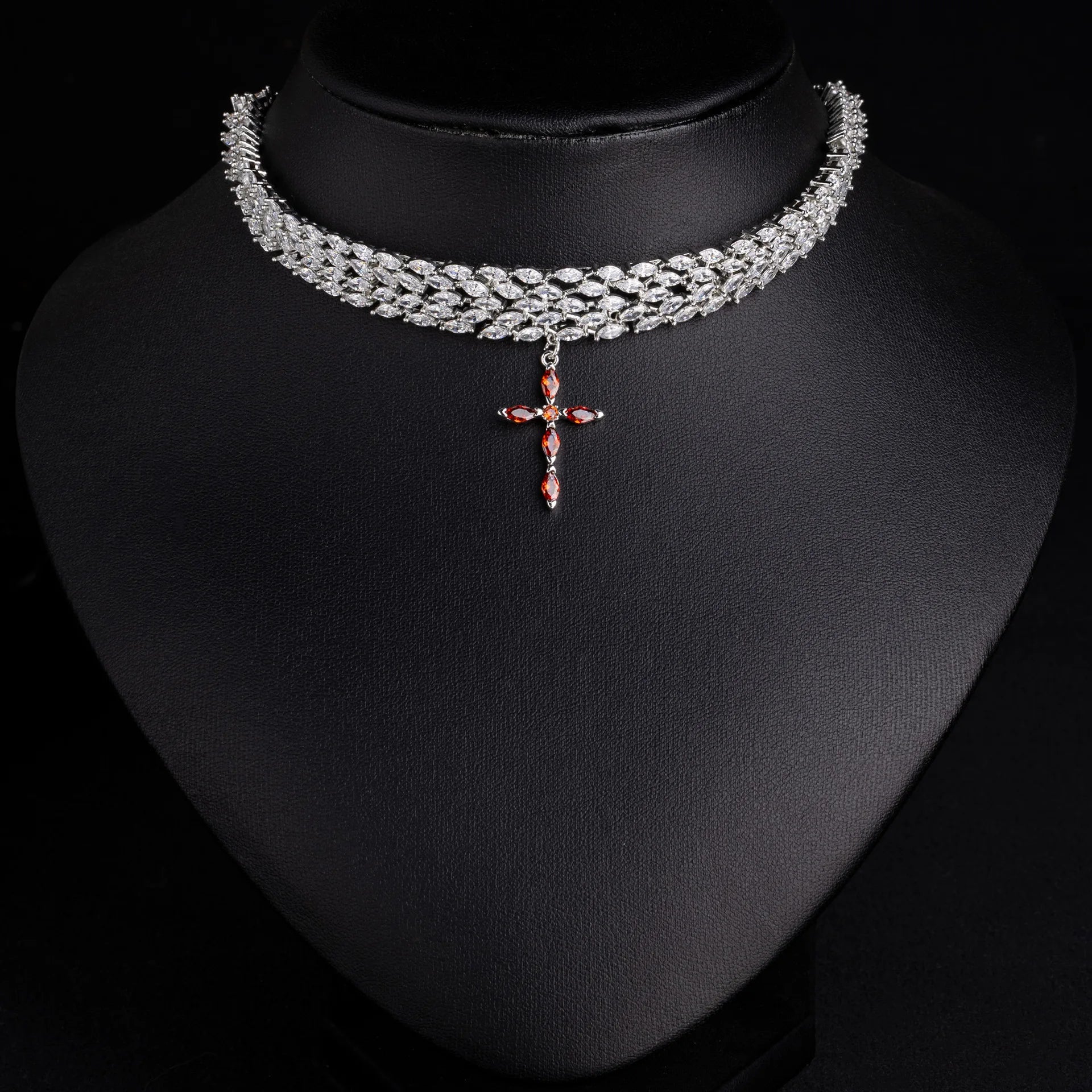 New Luxury Charm Pendant Necklace Everyday Fine Jewelry Unisex Costume Accessories Suitable for Wedding Holiday Party Gifts M983