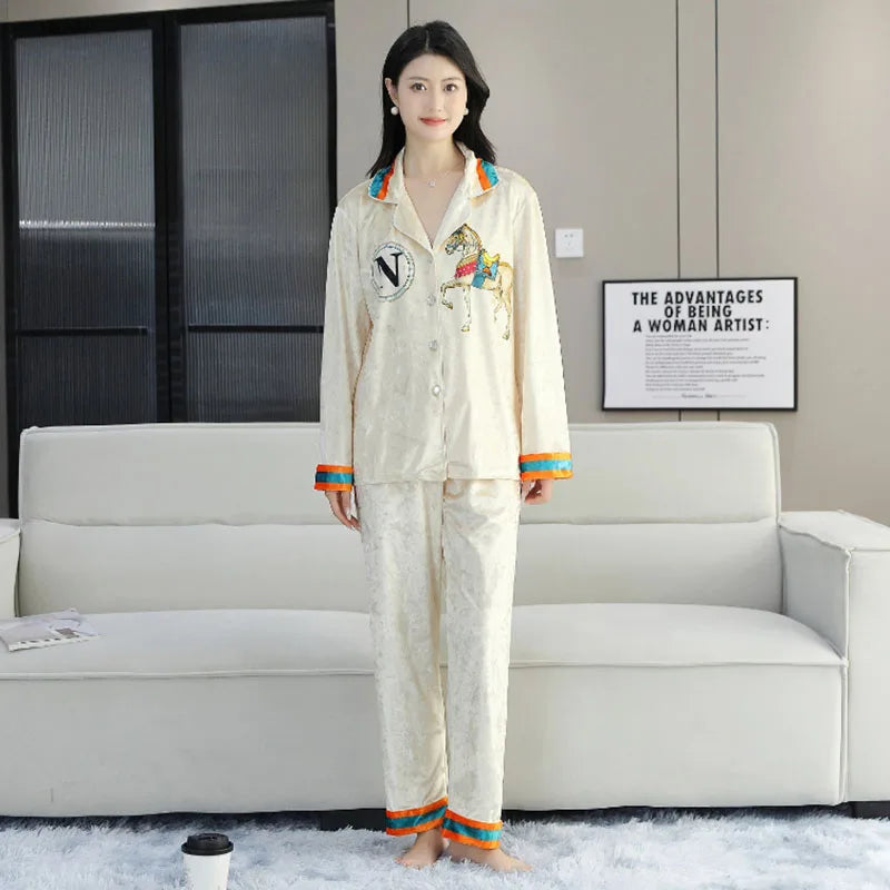Elegant Women Pajamas 2-Piece Set long sleeved pants Print Velvet Pajamas Homewear Ladies Pajamas Women Sleepwear