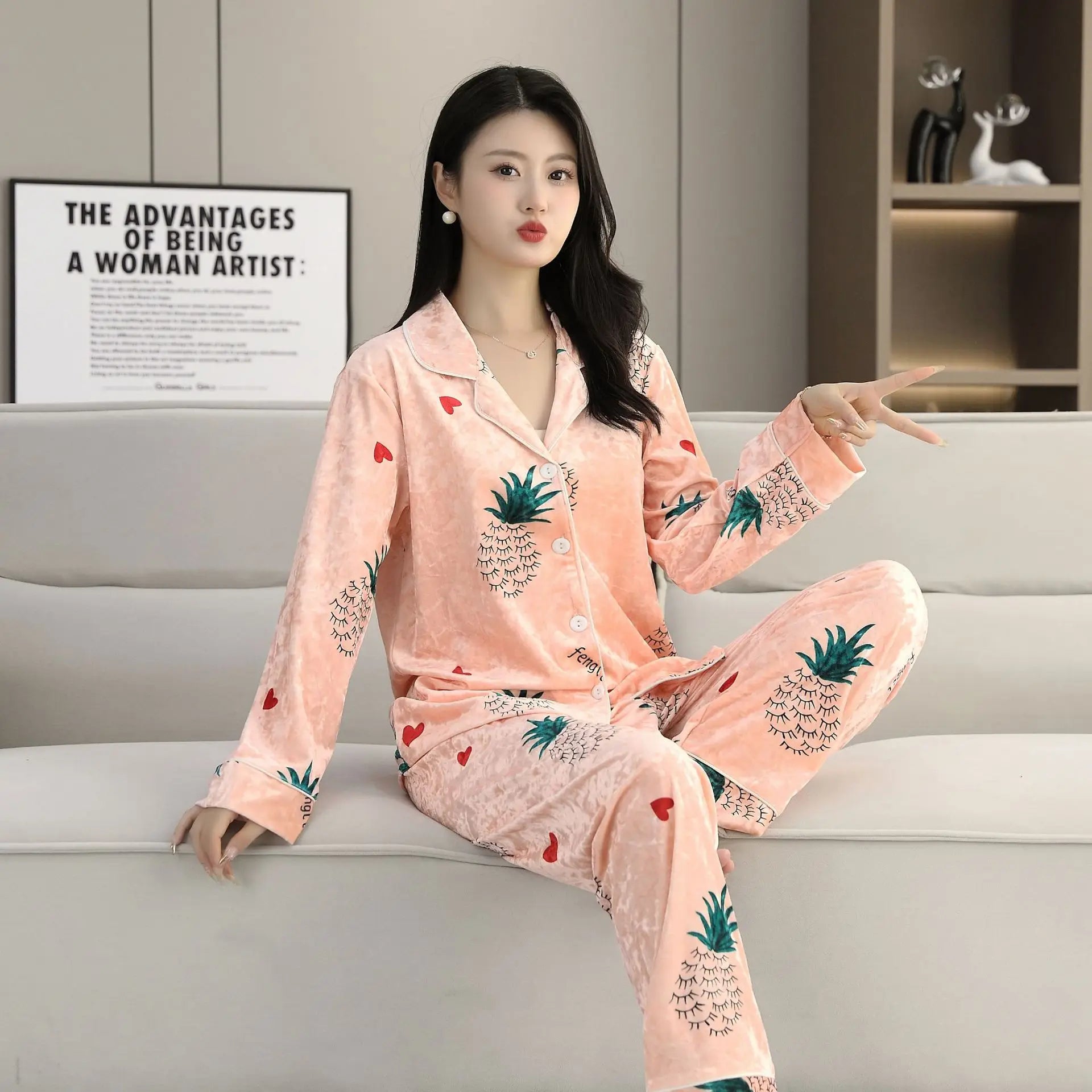 Elegant Women Pajamas 2-Piece Set long sleeved pants Print Velvet Pajamas Homewear Ladies Pajamas Women Sleepwear